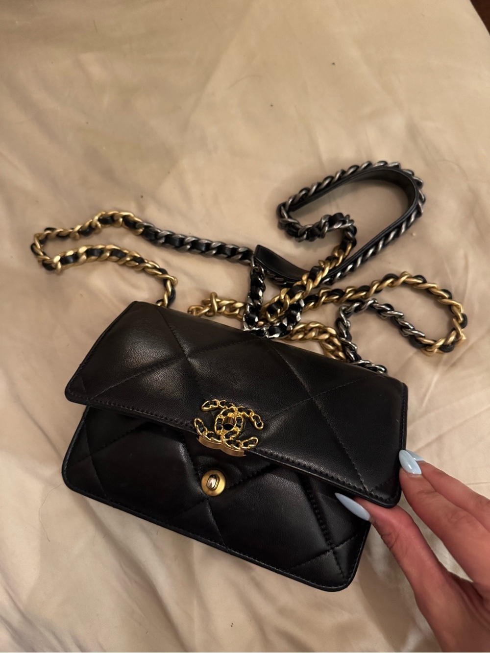 CHANEL Agneau Brill Black Mini Shoulder Bag with Gold Chain - Picture 5 of 13